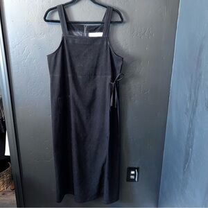 Kathy Ireland velvet maxi dress Size:S Color: Black sleeveless soft fabric